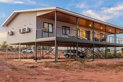 Image de Melaleuca Escape to this brank new pole home
