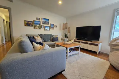 Image de Rosebud Retreat | Modern coastal house 8min walk to the beach.
