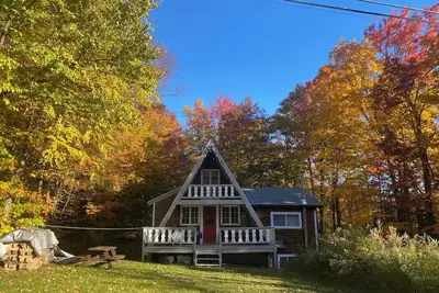 Image de Charming A-Frame backing up to Green Mountain National Forest with sauna