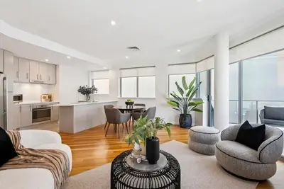 Image de Premium \"Relaxed Inner City Apartment\" close to Rac Arena and Kings Park