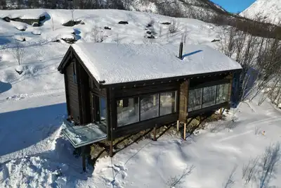 Image de Sommarbukt \"Nordlys\" - Premium fjord view, northern lights & e-charging near Tromsø