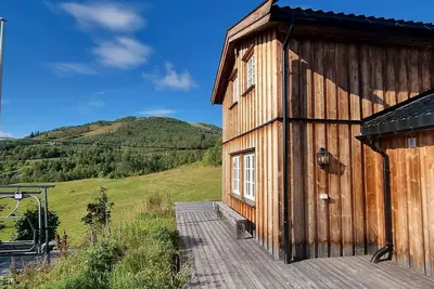 Image de Spacious cabin with Sunny Location!