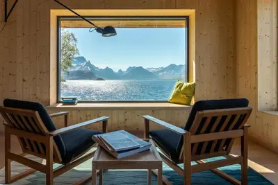 Image de Minkfarmen: Spacious seaside cabin w/scenic view
