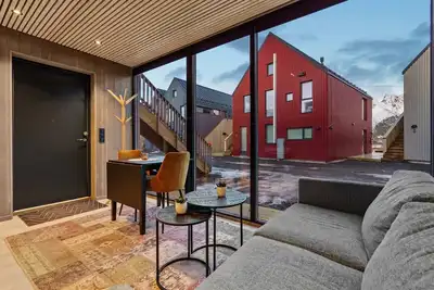 Image de Rorbuleilighet i idylliske Henningsvær