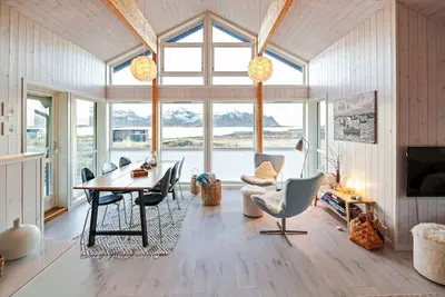Image de Væranes- Ny hytte med flott utsikt