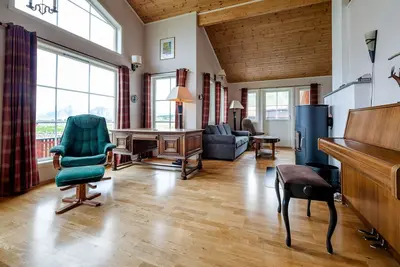 Image de Polden, house by Ramberg Beach
