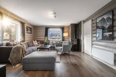 Image de Spacious Hemsedal home with ski slope view