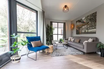 Image de Prachtig vakantiehuis aan recreatiemeer
