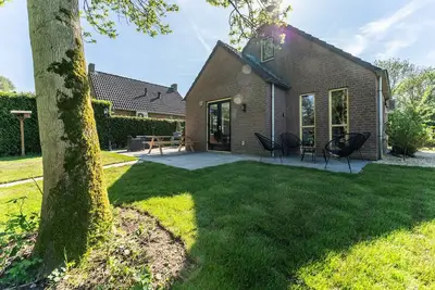 Image de Vakantiehuis met sauna, weids uitzicht