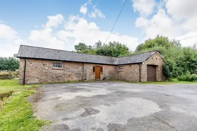 Charming Foxlair Cottage Retreat