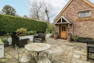 1 bed property, Raglan