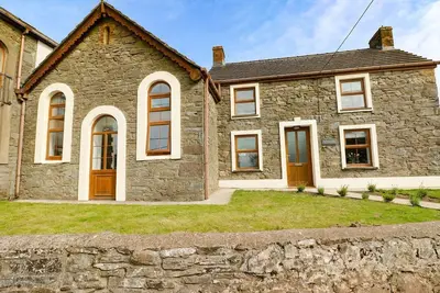 Image de Dalton Cottage is in Llansaint