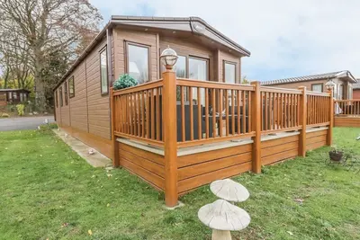 27 Lake View - A Tranquil Retreat