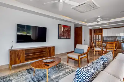 Image de Stunning Oceanfront Apartment with Breathtaking Views and Luxurious Amenities