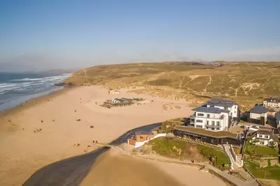 Image de Chapel Rock View: Coastal Gem