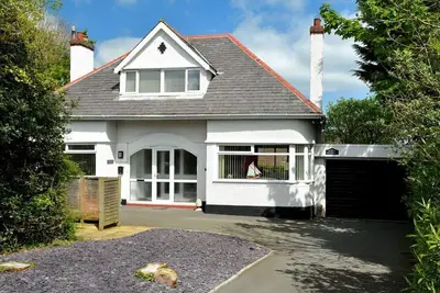 Image de Monarfon: A Coastal Retreat