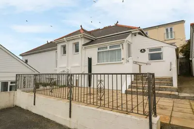 Treleigh, sea views, in Hayle