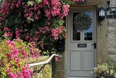 Image de Angel's Cottage, Tideswell. Tv