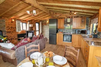 Image de Stag Lodge is in Whitby. 2 bd.