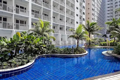 Budget Staycation Moa WiFi Smart Tv