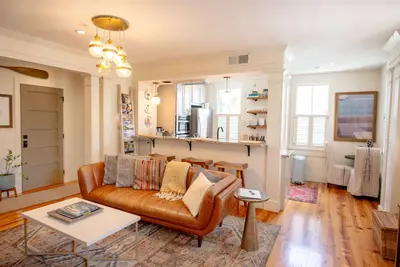 Image de Downtown Charleston – Walk to Dining & Shopping