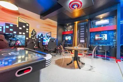 Image de 12br Mansion w/ Private Pool 20min to Disney