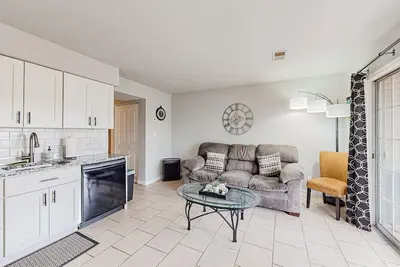 Image de Inviting 1br Condo - Pet-Friendly - Ground Floor