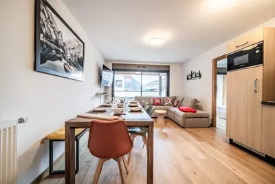 Image de Appartement « Les Soldannelles Bâtiment 2 Le B04 » avec vue sur la montagne