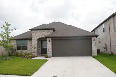 Image de Spacious 4-bedroom house with Ac in peaceful Lavon