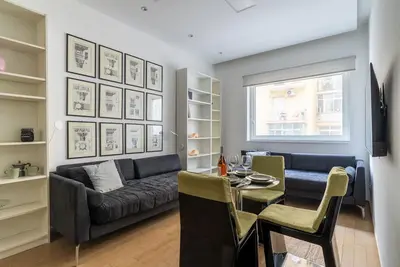 Leone Central Suite Bari by BarbarHouse