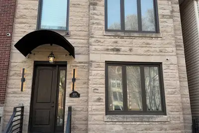 Image de Luxurious living in Bronzeville Community