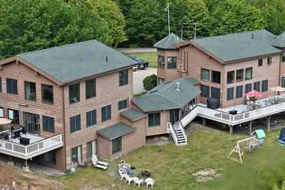 Image de Bear Mountain Lodge - Maine - Full Lodge