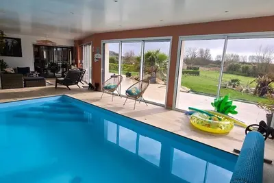 Image de Villa 4 étoiles – Piscine intérieure chauffée toute l’année – À 150 m de la mer