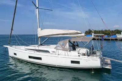 Image de Sun-Kissed Sailing Adventure in Islas Sarónicas