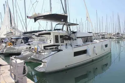 Image de Sun-Kissed Sailing Adventure in Islas Sarónicas