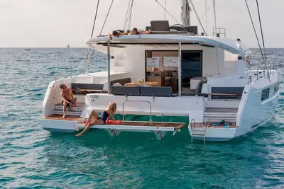 Image de Sun-Kissed Sailing Adventure in Islas Sarónicas