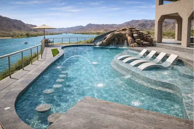 Image de Parker’s Newest River Escape · Coming Summer 2026