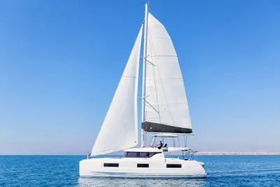 Image de Sun-Kissed Sailing Adventure in Islas Sarónicas