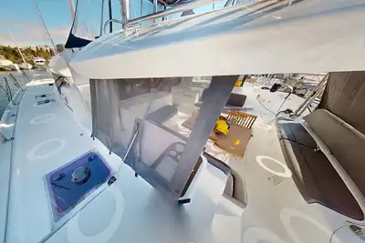 Image de Sun-Kissed Sailing Adventure in Islas Sarónicas