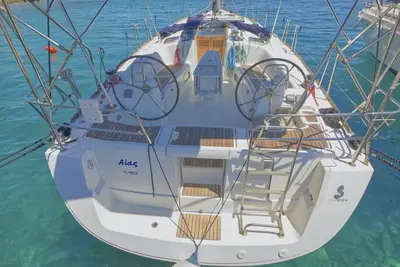 Image de Saronic Isles Sailing: Sun-Kissed Beaches and Azure Waters