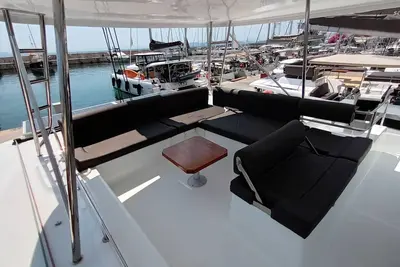 Image de Sun-Kissed Sailing Adventure in Islas Sarónicas