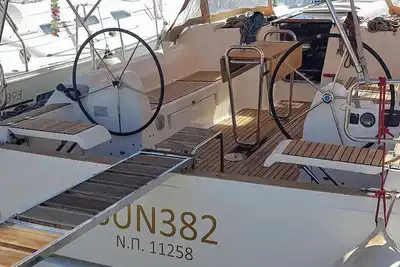 Image de Sun-Kissed Sailing Adventure in Islas Sarónicas