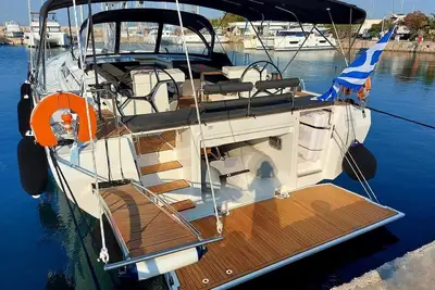 Image de Sun-Kissed Sailing Adventure in Islas Sarónicas