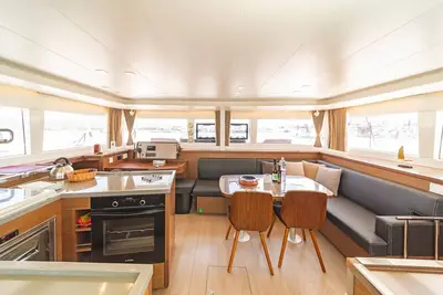 Image de Sun-Kissed Sailing Adventure in Islas Sarónicas