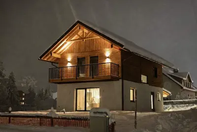 Image de Luxury villa - base for outdoor adventure in summer and winter!