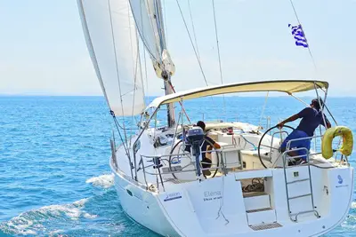 Image de Sun-Kissed Sailing Adventure in Islas Sarónicas