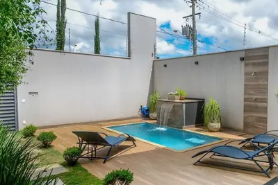 Casa com Piscina Aquecida, Churrasqueira e Hidro