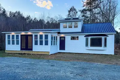 Image de Family Friendly Modern 3-bedroom Cottage w/ central Ac & high end appliances