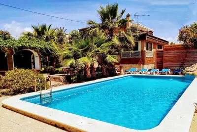 Image de Villa Chalet Benidorm -  Private pool, AirCon, Walk to city centre and beaches