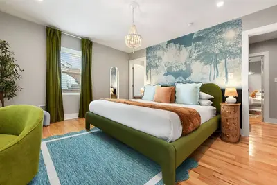 Image de Bright & Happy Escape w/ Off-Street Parking